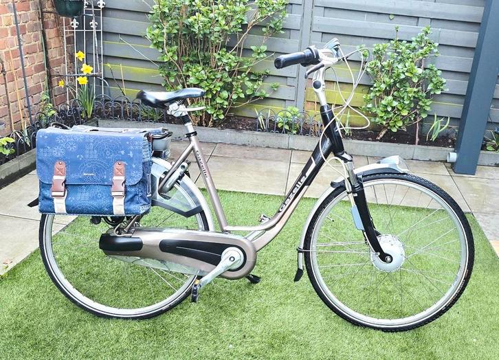 Electrische fiets gazelle met zeer goede batterij, Fietsen en Brommers, Elektrische fietsen, Gazelle, Ophalen