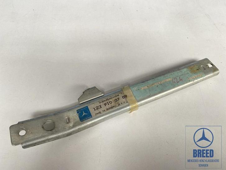 NOS stoelgeleider bestuurdersstoel rechts Mercedes-Benz W123, Auto-onderdelen, Interieur en Bekleding, Mercedes-Benz, Nieuw, Ophalen of Verzenden