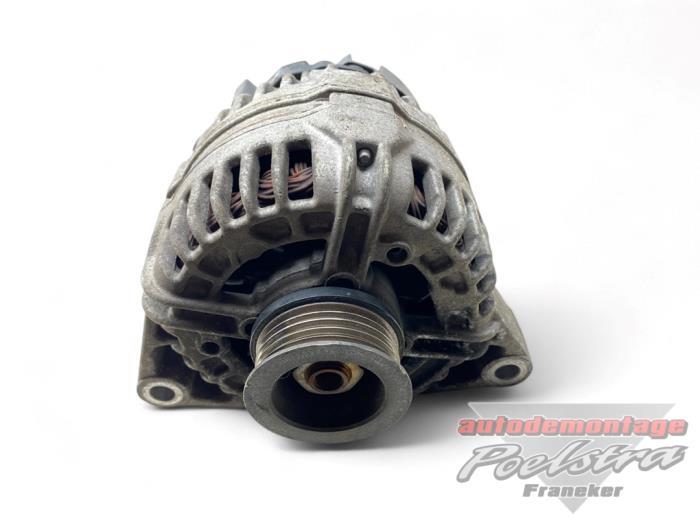 Dynamo van een Opel Corsa, Gebruikt, -, -, Opel