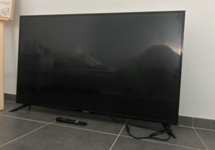 Television 50 pouces 4k Dolby Atos, TV, Hi-fi & Vidéo, Télévisions, Comme neuf, LCD, 80 à 100 cm, 4k (UHD), Autres marques, Enlèvement