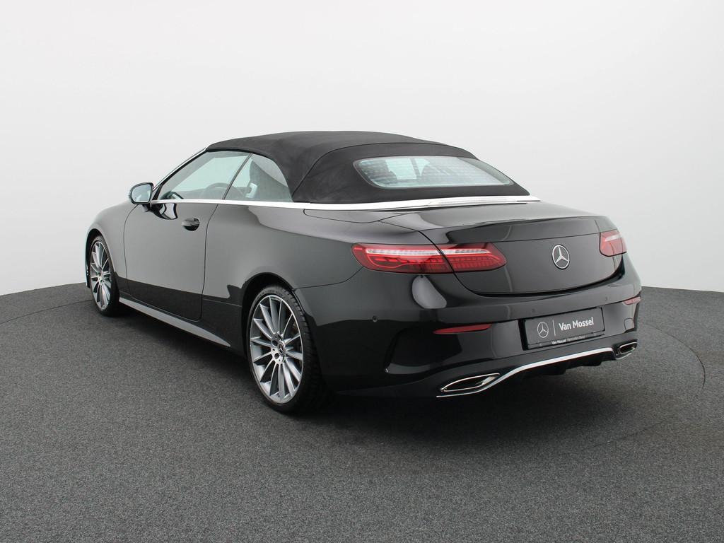 Mercedes-Benz E 300 AMG Line Cabrio + AIR BODY CONTROL + LED, Auto's, Automaat, Achterwielaandrijving, Gebruikt, 4 cilinders