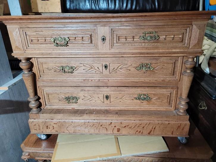 Commode ancienne en bois massif – 3 tiroirs sculptés, Maison & Meubles, Armoires | Commodes, Utilisé, Enlèvement