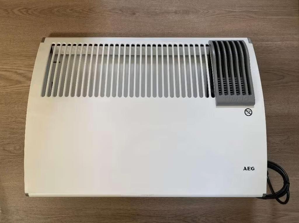 AEG convector 2000W + thermostaat (2 stuks), Doe-het-zelf en Bouw, Verwarming en Radiatoren, Zo goed als nieuw, Overige typen