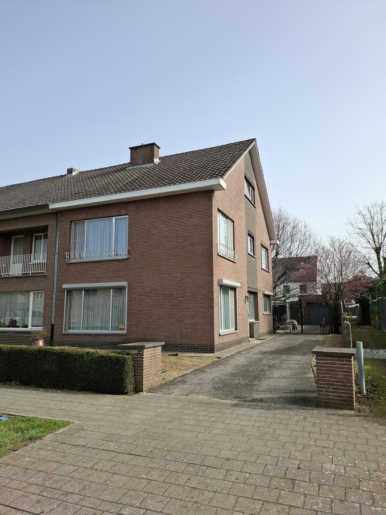 Woning te koop in Hasselt voor € 365.000 met 4 slaapkamers, Immo, Maisons à vendre, Hasselt, 200 à 500 m², Autres types, Ventes sans courtier