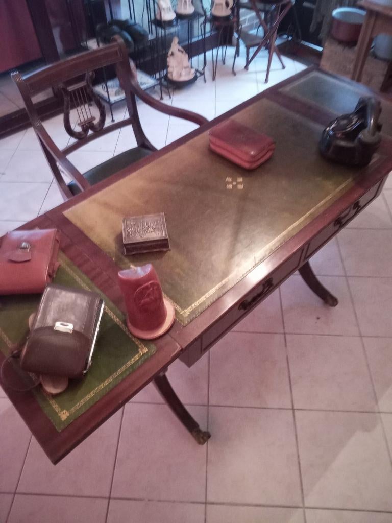 Engelse Mahonie bureau met bijhorende stoel, Ophalen