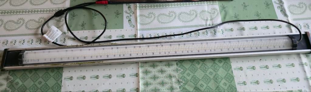 Aquarium  lamp van 1 meter quatlantis, Dieren en Toebehoren, Ophalen