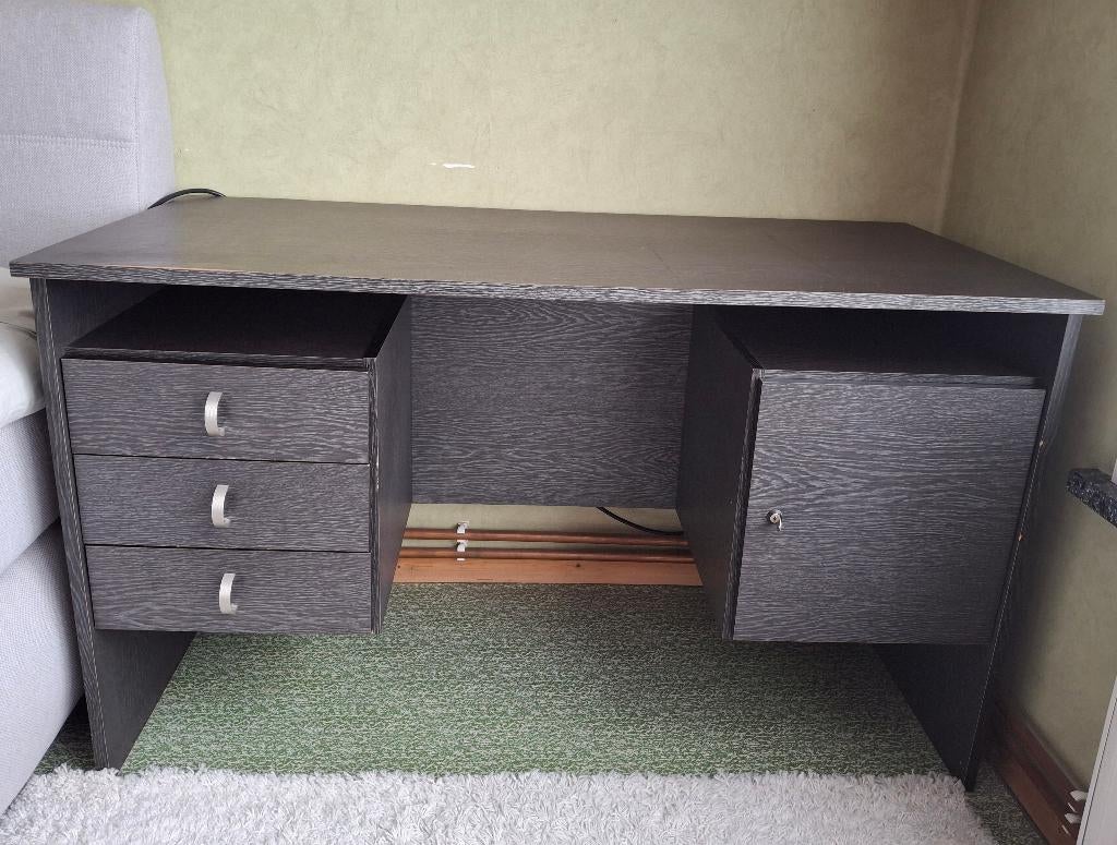 Bureau, Huis en Inrichting, Bureaus, Ophalen, Zo goed als nieuw, Bureau