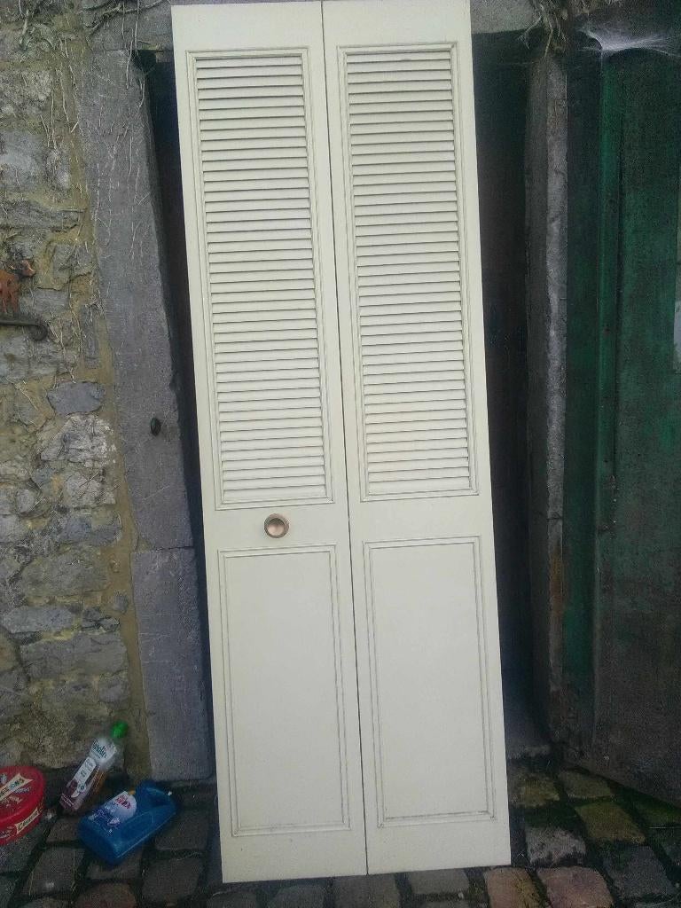 Ancienne porte de placard 1970 lot de 4 porte, Enlèvement