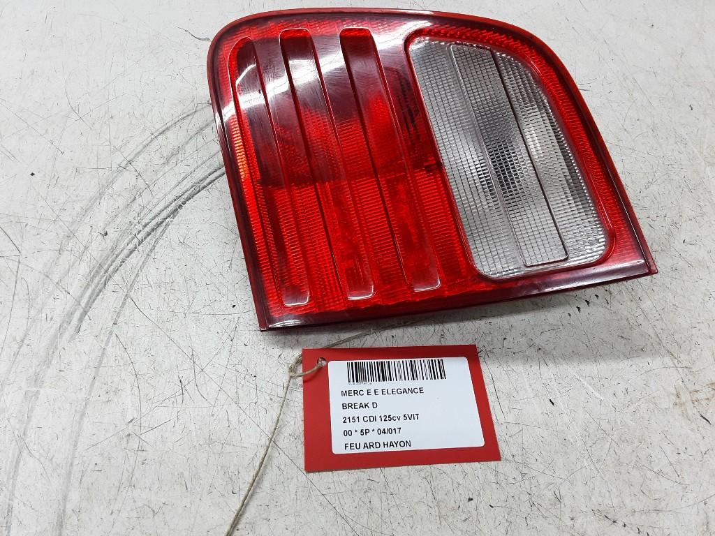 ACHTERLICHT RECHTS ACHTERKLEP E Combi (S210) (A2108202464), Gebruikt, Mercedes-Benz, Mevr. I. Hauben, Rue de l'Espoir 34 34
4030  GRIVEGNÉE, BE