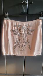 Belle jupe de fête, Enlèvement