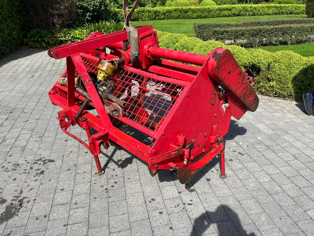 Spitfrees De Clippeleir, Ophalen, Grondbewerking