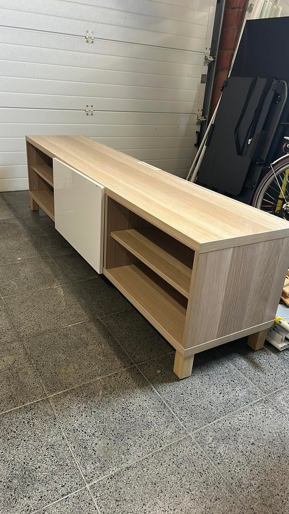 GRATIS TV kastje, Ophalen, Gebruikt