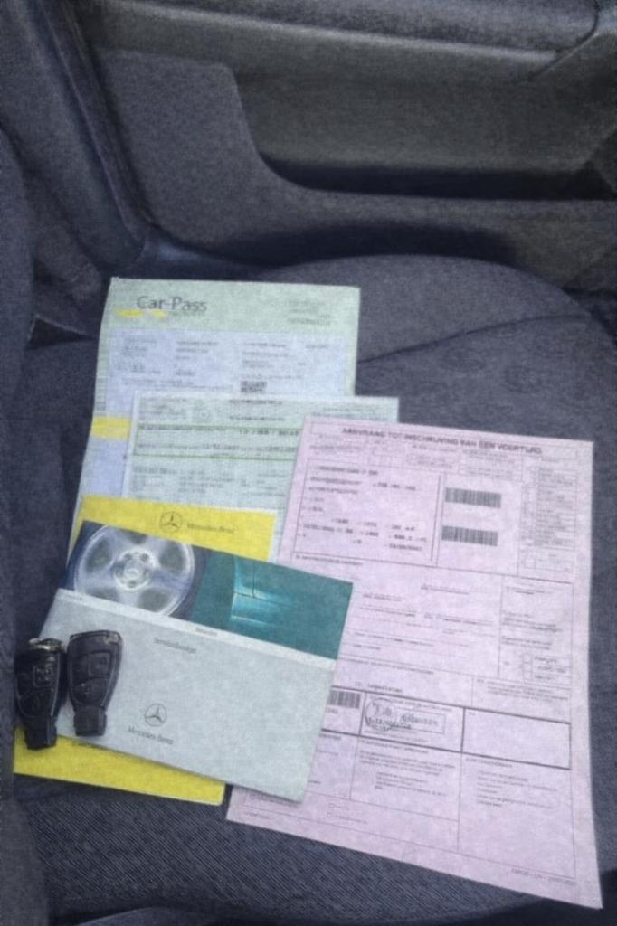 @ Mercedes C200 K 2002 95.000Km Airco Euro 4 CT BLANCO @, Autos, Mercedes-Benz, Achat, Entreprise, Boîte manuelle, Noir