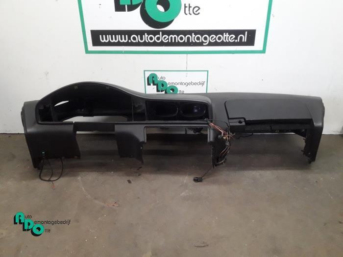 Dashboard van een BMW 8-Serie, Auto-onderdelen, Dashboard en Schakelaars, BMW, Gebruikt, 3 maanden garantie, Ophalen of Verzenden