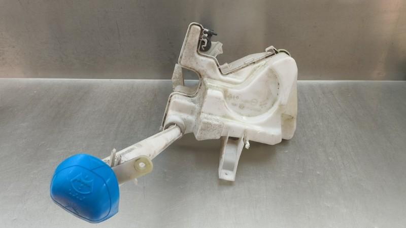 RUITENSPROEIERRESERVOIR VOOR Nissan Pulsar (C13) (01-2013/-), Gebruikt, Germany@nissan-services.eu, Kronenweg 38
50389  Wesseling, DE