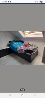 Bed kan je uitschuiven tot een dubbel persoonsbed., Ophalen