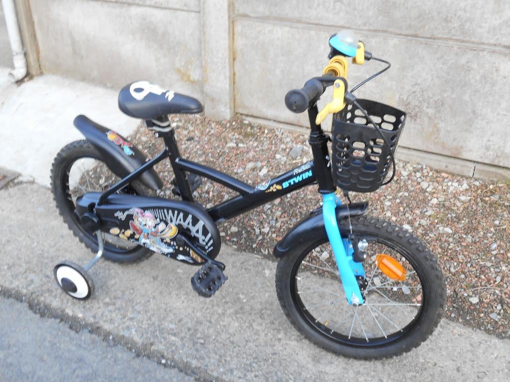 Velos 16" BTWIN garçon-3-6ans--avec stabilisateur, Stabilisateurs, Enlèvement, BTwin Décathlon, Comme neuf