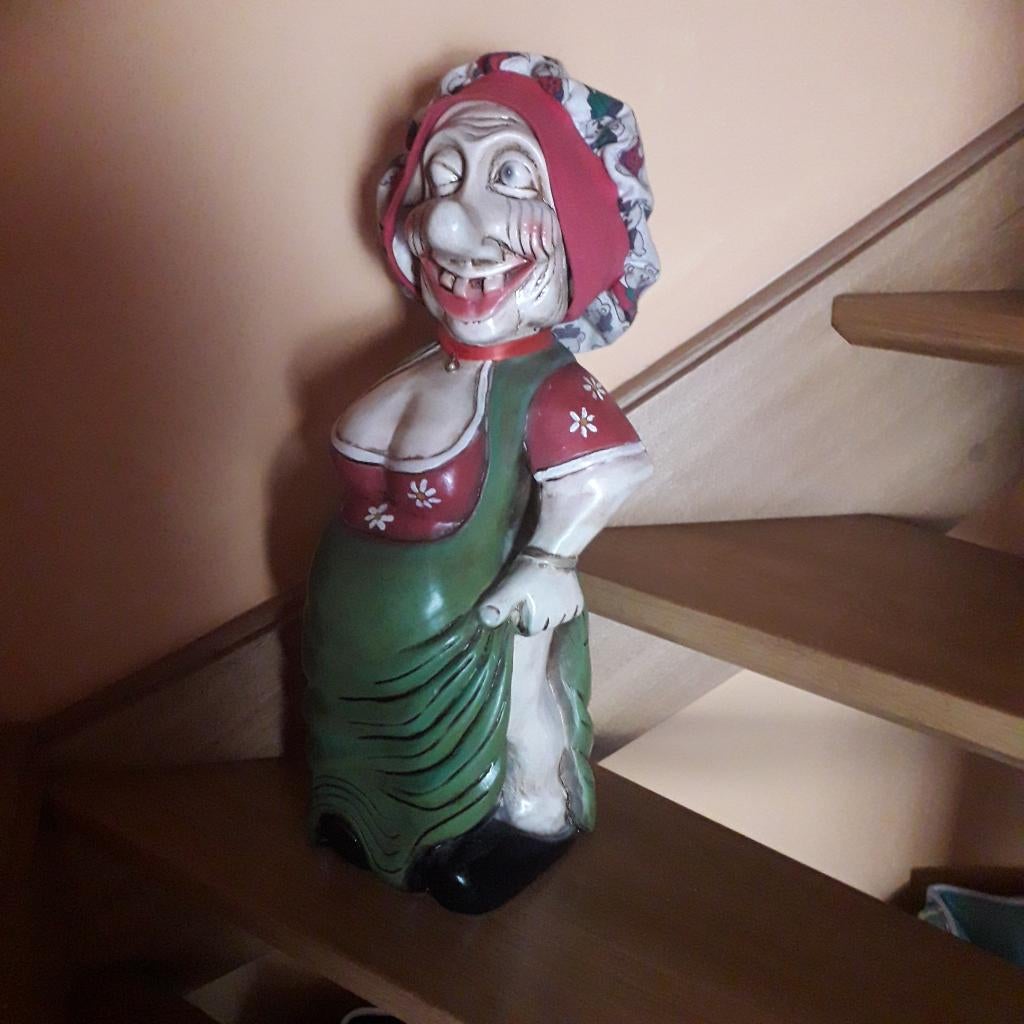 beeld madam, Verzamelen, Beelden en Beeldjes, Ophalen, Zo goed als nieuw