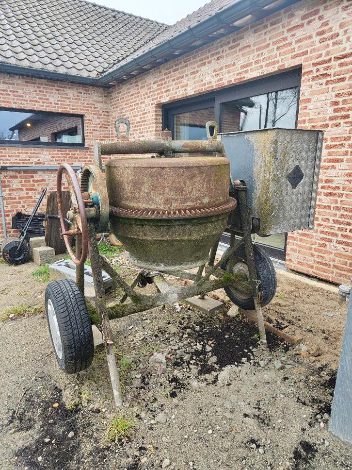 Betonmolen – trekhaak model, Doe-het-zelf en Bouw, Betonmolens, Gebruikt, Ophalen