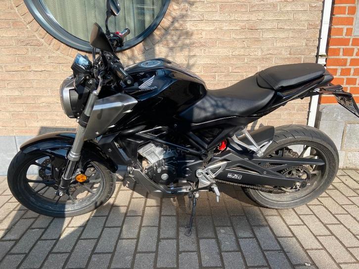 Honda CB125r 2018 zwart 125cc, Motos, Motos | Honda, Particulier, Naked bike, jusqu'à 11 kW, 1 cylindre, Permis Moto A1 minimum