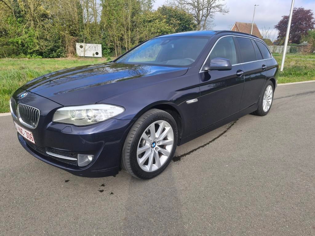 BMW 520I EURO5 ESSENCE AUTOMATIQUE COMPLÈTE BJ 2012 PIANO XE, Autos, BMW, Cuir, Euro 5, 135 kW, Entreprise