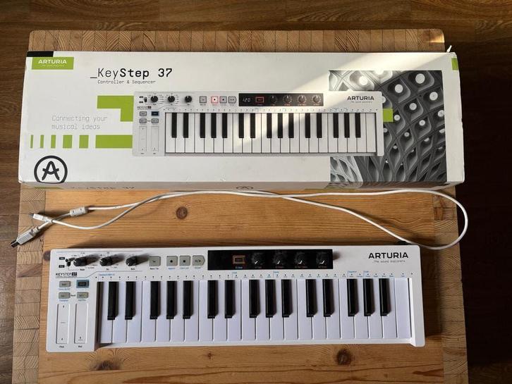 ARTURIA KEYSTEP 37, Muziek en Instrumenten, Midi-apparatuur, Gebruikt, Ophalen