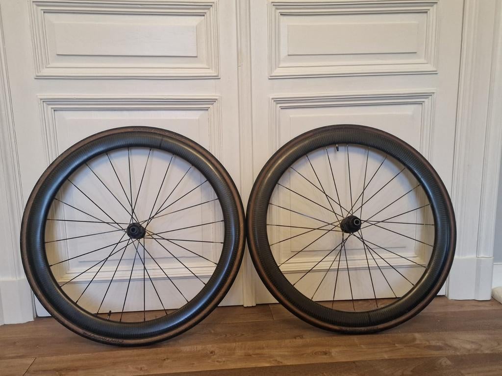 Paire de roues à disque en carbone Mavic Cosmic SL 45, Vélos & Vélomoteurs, Vélos Pièces, Comme neuf, Freins, Carbone, Enlèvement ou Envoi