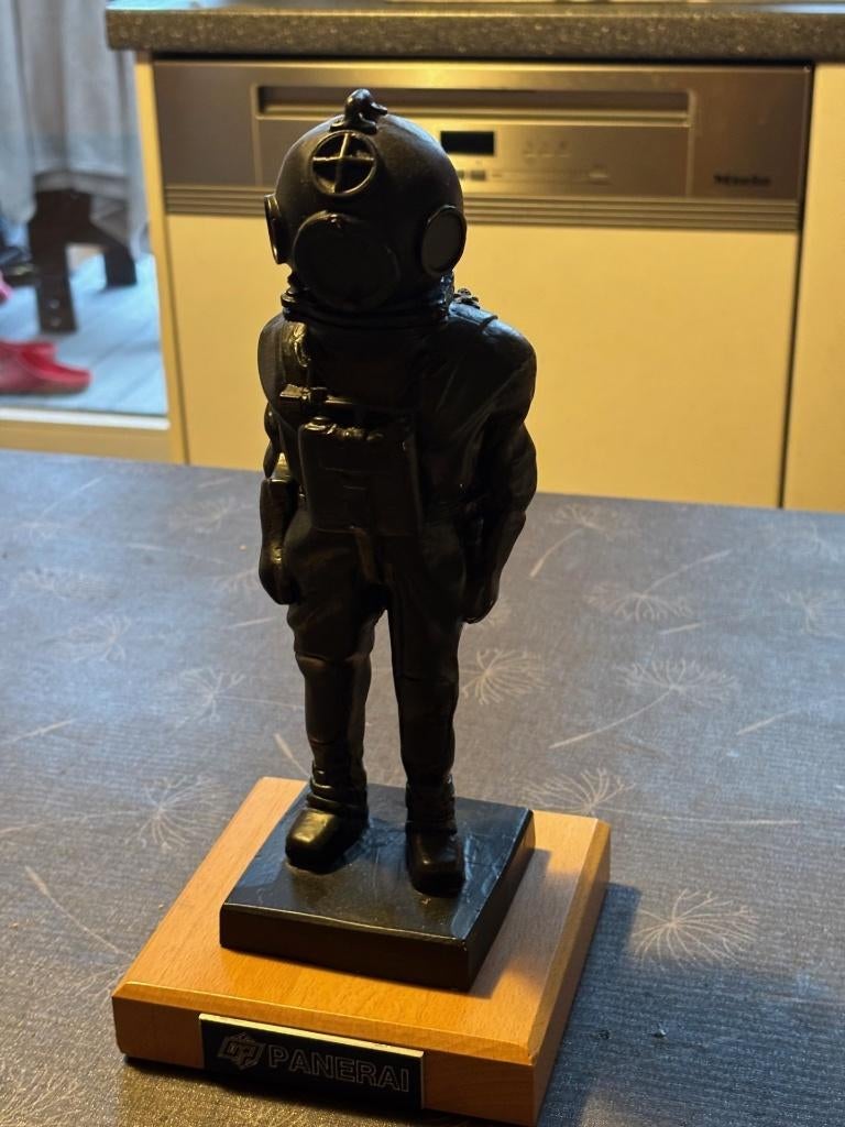 Le Scaphandrier Panerai – Une pièce de collection absolue, Verzamelen, Merken en Reclamevoorwerpen, Nieuw, Reclamebord, Ophalen