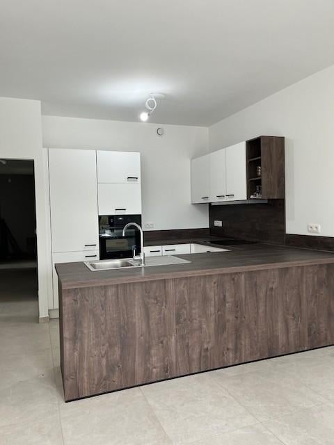 Cuisine neuve, Enlèvement, Neuf