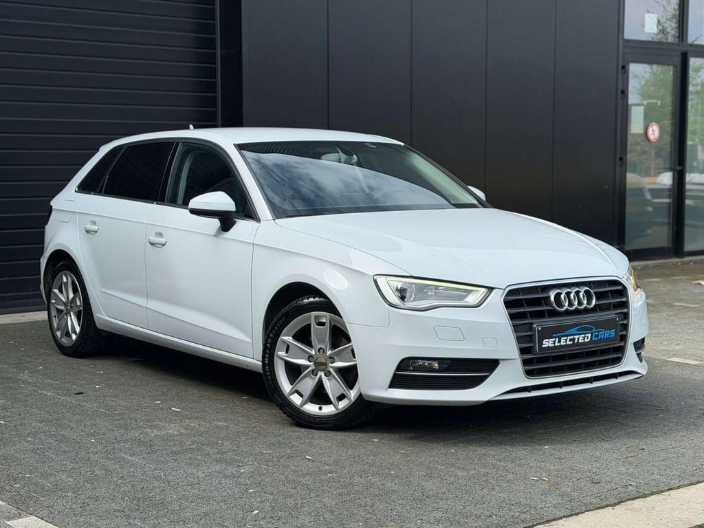 Audi A3 1.4 TFSI Benzine Attraction Gekeurd voor verkoop, Auto's, Audi, Gebruikt, 4 cilinders, Wit, 92 kW