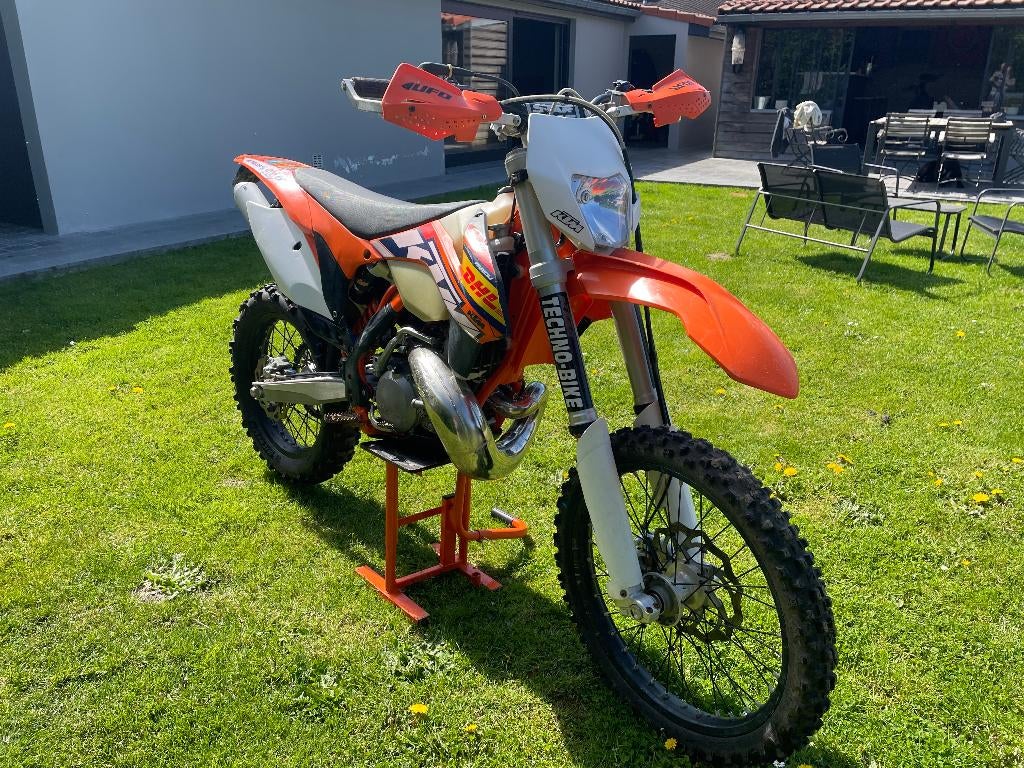 KTM EXC 300, Motos, Motos | KTM, Particulier, Enduro, 12 à 35 kW, 1 cylindre, Permis Moto A, Échappement sport, Manuelle, Occasion