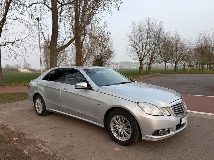 Mercedes E220, Automaat, 2011 Diesel, Autos, Mercedes-Benz, Particulier, Classe E, ABS, Phares directionnels, Régulateur de distance