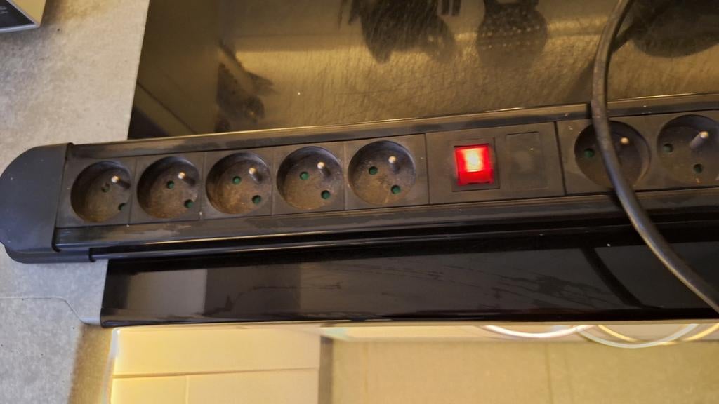 Moet weg ‼️wegens verhuis 10 stekkerdoos, Huis en Inrichting, Ophalen