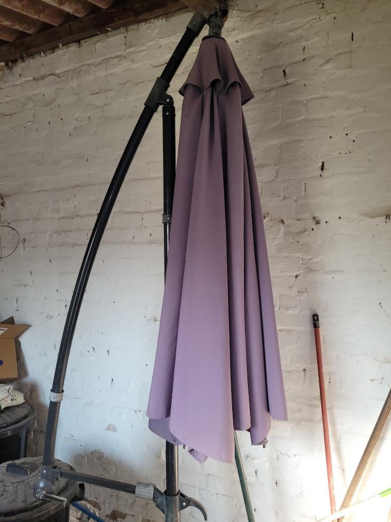 Gratis 6 Stoelen + parasol + klein materiaal, Ophalen, Gebruikt