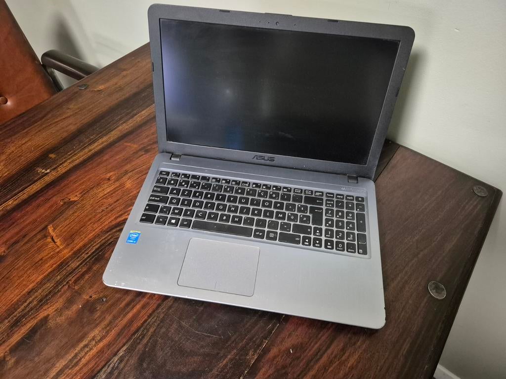 Asus i3 laptop, Ophalen