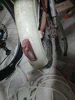 Op zoek naar Flandria Apollo achterlicht, Fietsen en Brommers, Brommeronderdelen | Oldtimers, Ophalen of Verzenden, Zo goed als nieuw