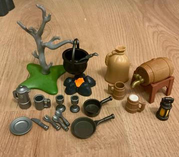 Playmobil accessoires de taverne / campement beschikbaar voor biedingen
