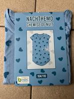 Nieuw blauw nachthemd met hartjes - Maat 104 / 110, Enlèvement ou Envoi, Neuf, Vêtements de nuit ou Sous-vêtements