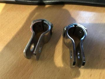 THREE PIECE CLAMP 25 MM [prijs p. paar] — per paar beschikbaar voor biedingen