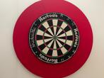 Dartsbord + surround + 2x pijltjes, Sport en Fitness, Ophalen of Verzenden, Zo goed als nieuw, Dartbord met pijlen