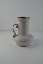 East Germany vaasje / kruikje Strehla 9011, Utilisé, Moins de 50 cm, Enlèvement ou Envoi, Poterie ou Porcelaine