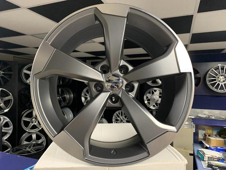 IN STOCK: NIEUWE set 19 inch 5x112 alu sport velgen VW Audi, Autos : Pièces & Accessoires, Pneus & Jantes, Jante(s), 19 pouces