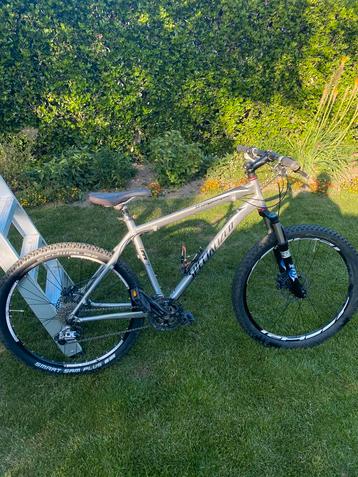 Specialized mountainbike beschikbaar voor biedingen