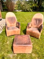 2 lederen clubfauteuils met bijpassende hocker, Antiek en Kunst, Ophalen