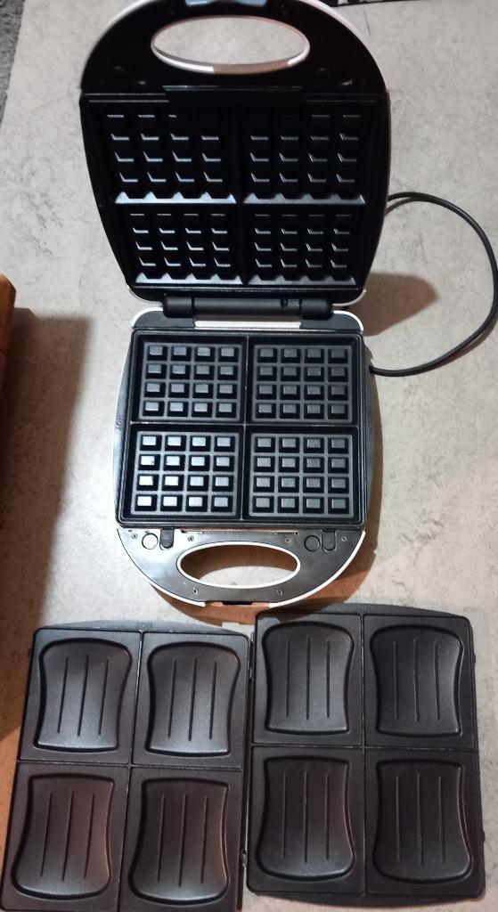 DOMO Family Wafelijzer/Croque-Monsieur + wafelvork, Elektronische apparatuur, Wafelijzers, Zo goed als nieuw, Uitneembare platen