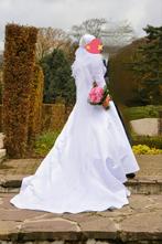 Robe de mariée avec voile diamant Swarovski et accessoires, Comme neuf, Enlèvement, Blanc, Robe de mariée