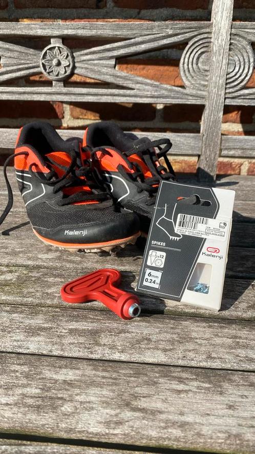 Kalenji spikes maat 40, Sport en Fitness, Loopsport en Atletiek, Zo goed als nieuw, Spikes, Hardlopen, Overige merken, Ophalen