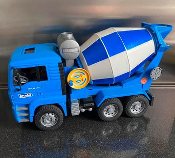 Betonmixer Bruder beschikbaar voor biedingen