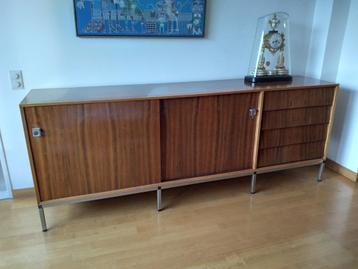 Vintage kast, dressoir beschikbaar voor biedingen