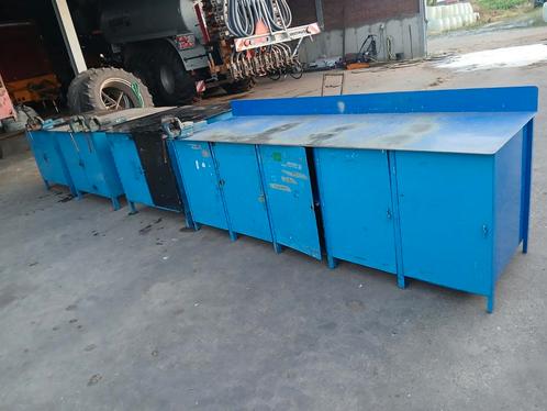 Verschillende werkbanken en kasten, Doe-het-zelf en Bouw, Werkbanken, Zo goed als nieuw, 120 tot 170 cm, Bankschroef, Ophalen